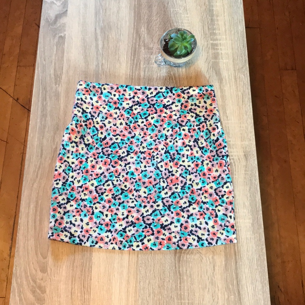 BCBGeneration floral mini skirt